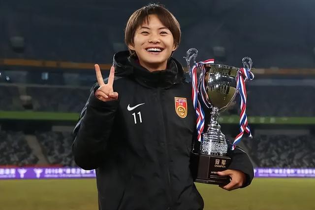 王霜再次开启留洋之旅！28号球衣登陆英超，水庆霞力挺，球迷点赞休闲区蓝鸢梦想 - Www.slyday.coM