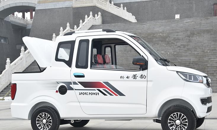 这2款四轮电动车皮卡造型空间大客货两用最大续航260公里