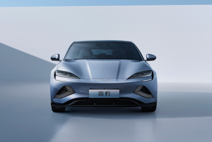 海豹与Model 3，作为消费者应该怎么选？