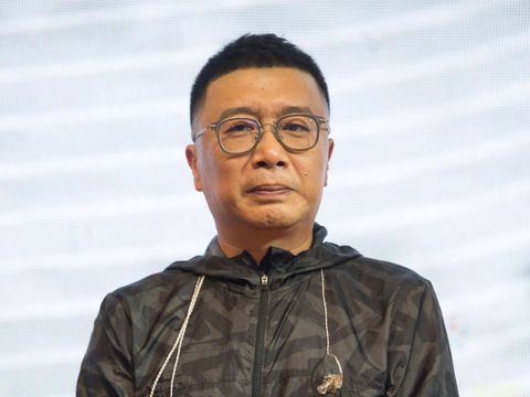 红极一时的庞龙,一首歌赚两亿后膨胀,不把刘德华放在眼里