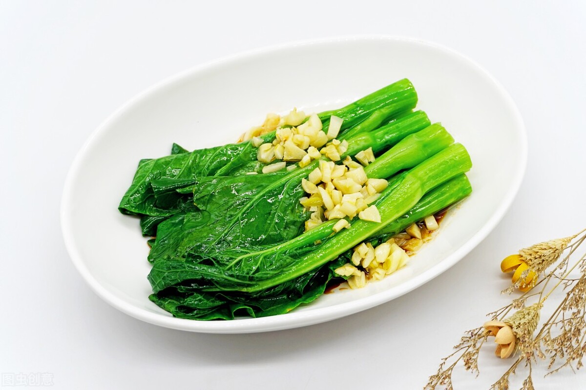 三,清炒菜心.做法:1.