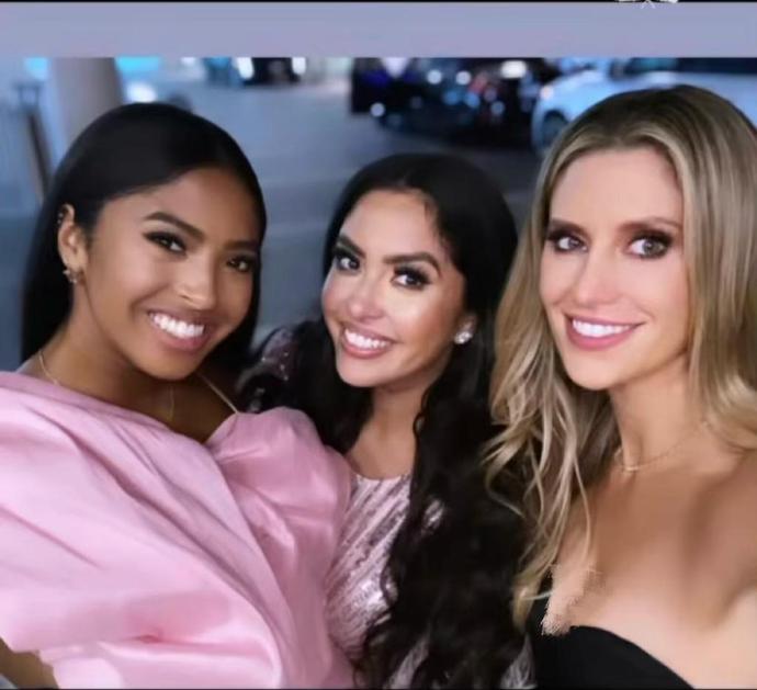 科比妻子风韵迷人又有钱，为何宁愿选亚洲男性，也不找NBA球员？休闲区蓝鸢梦想 - Www.slyday.coM