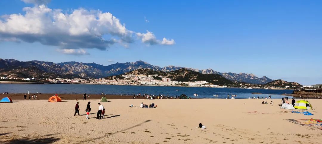 当代年轻人难以拒绝“回老家的诱惑”休闲区蓝鸢梦想 - Www.slyday.coM 当代年轻人难以拒绝“回老家的诱惑”休闲区蓝鸢梦想 - Www.slyday.coM