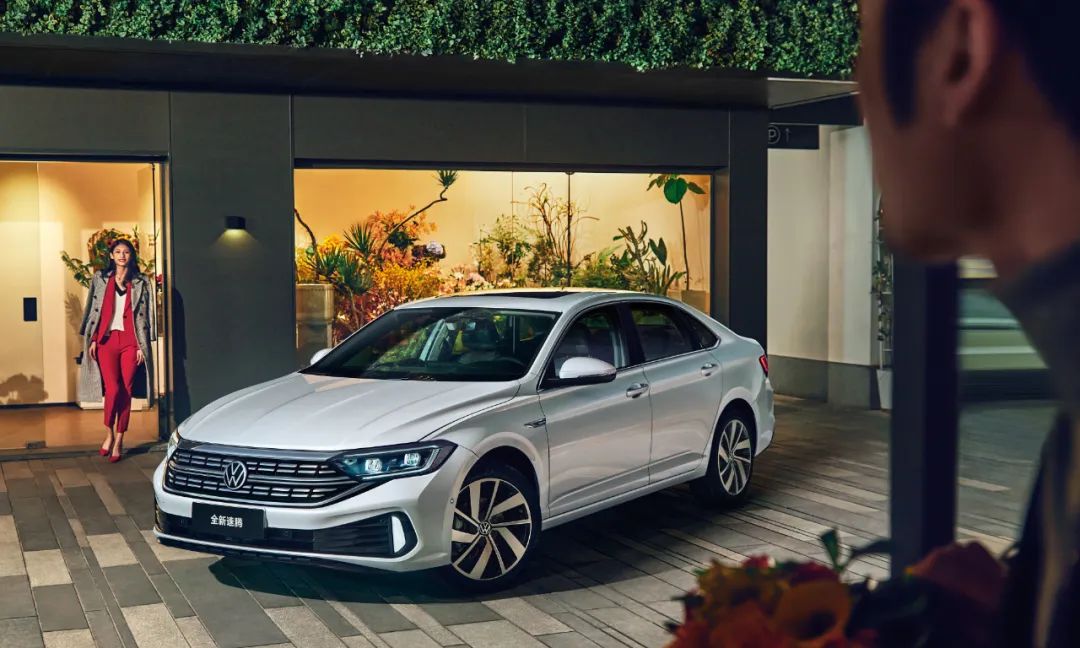 10多万预算还看轩逸卡罗拉？这三款A+级车给你越级享受！