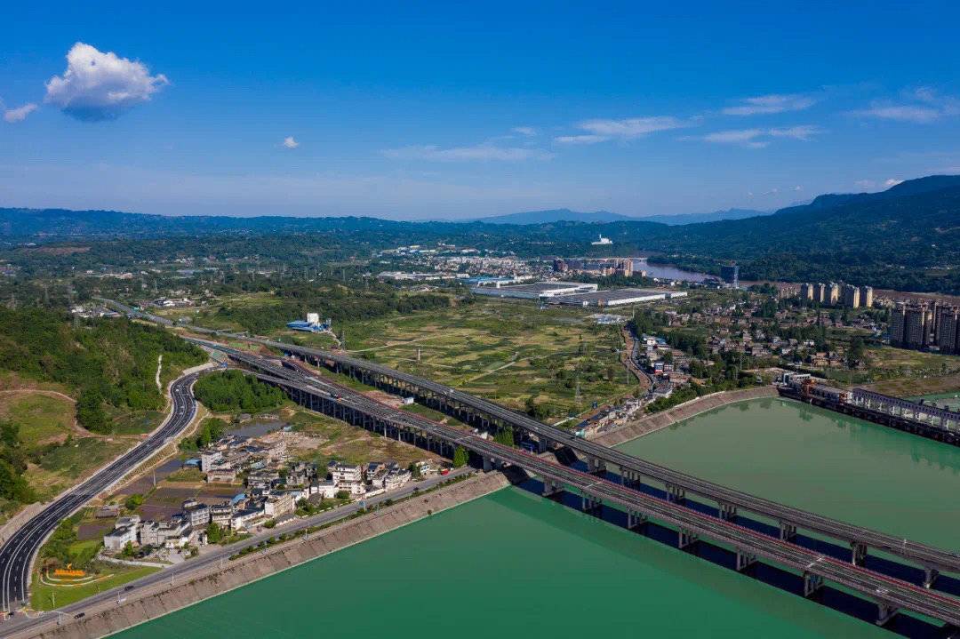 成雅快速通道雅安段正式开放 目前车辆暂无法直达蒲江|雅安市|货运