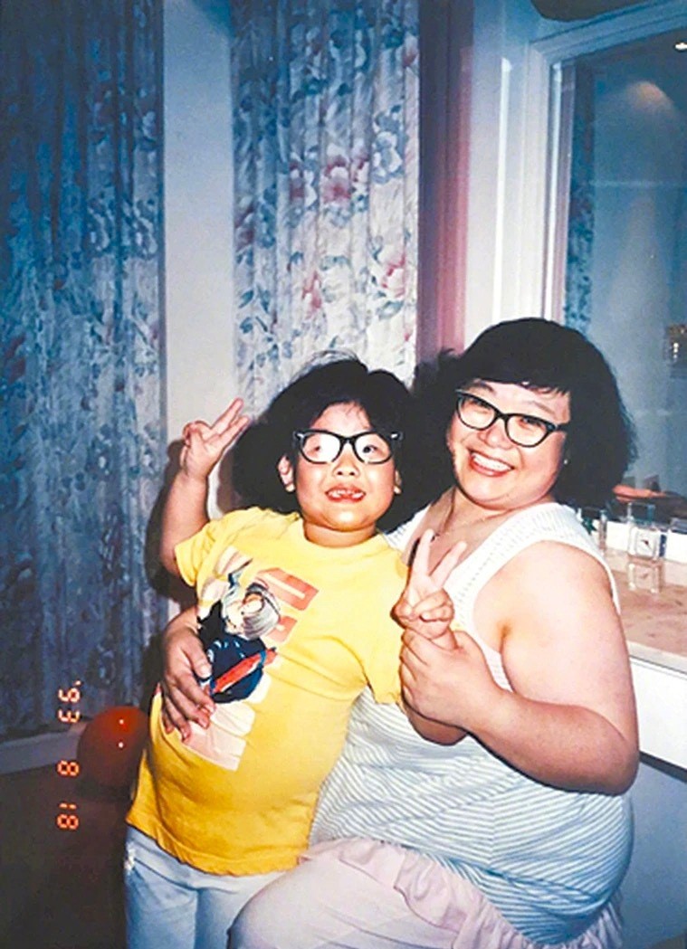 郑欣宜35岁生日眼眶含泪，据传将正式继承沈殿霞六千万港币，肥姐用心良苦深谋远虑休闲区蓝鸢梦想 - Www.slyday.coM