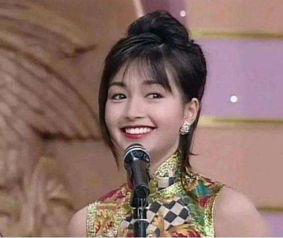 24岁爆红，被黎明疯狂追求，却一夜成“精神病”：如今51岁的她，活出非凡人生！休闲区蓝鸢梦想 - Www.slyday.coM