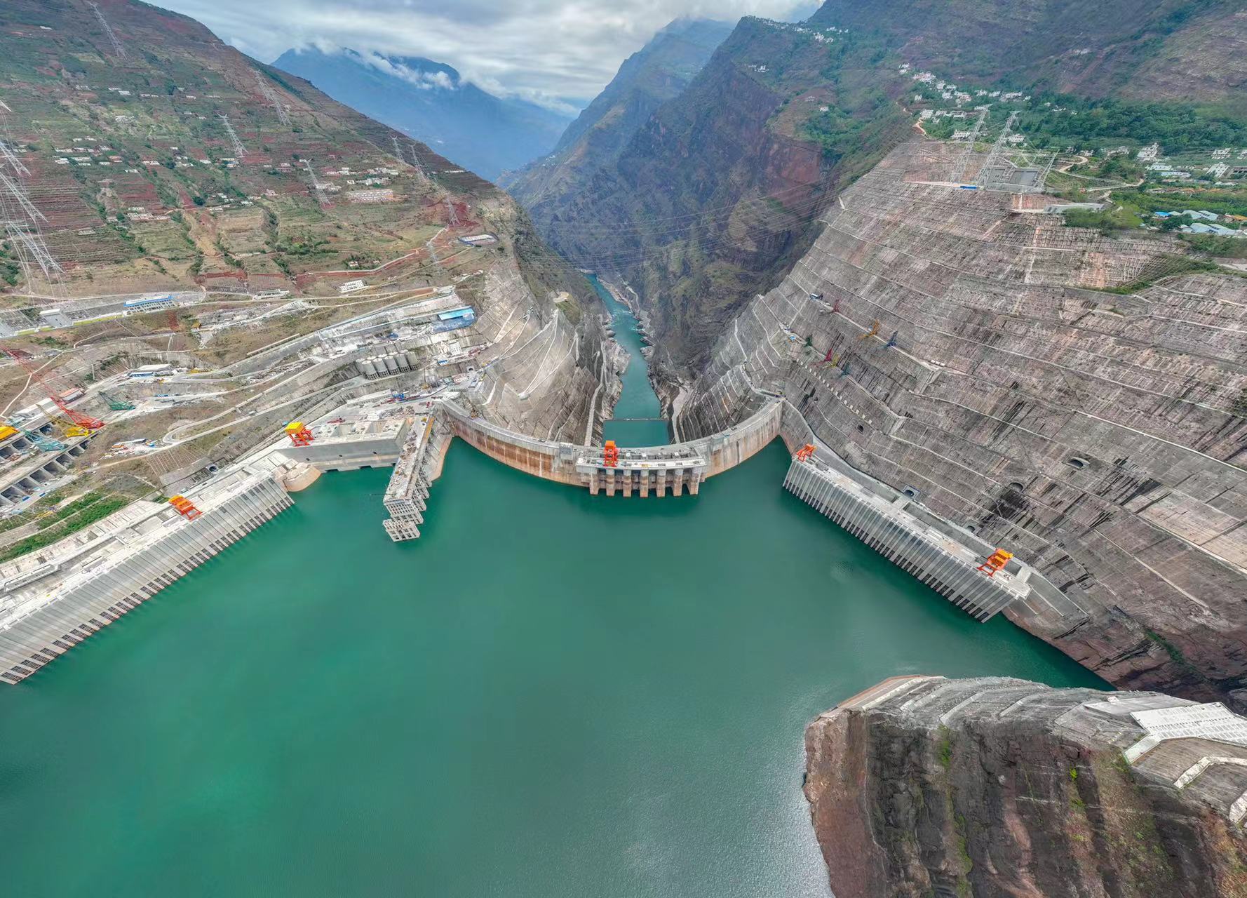 5号机组投产发电白鹤滩水电站百万千瓦机组投产过半