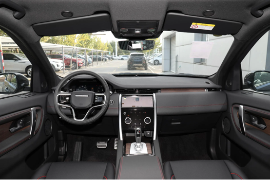 要优雅时尚还是沉着稳重？路虎发现运动和凯迪拉克XT5该怎么选？