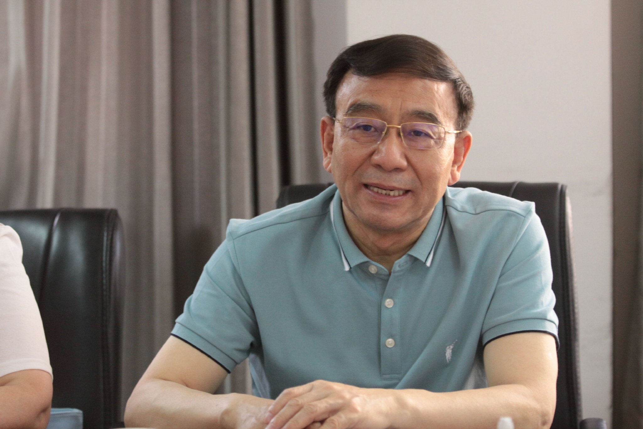 国控建设综合管理部部长刘文龙, 国控建设战略投资部部长袁志伟,省村