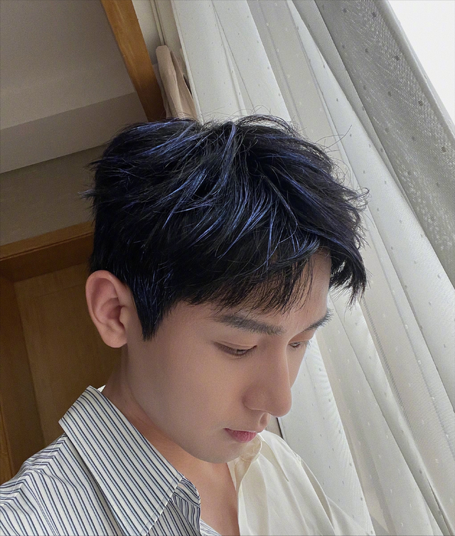 成毅新作《底线》杀青，又一部作品消息传出，或为《上古》的续篇休闲区蓝鸢梦想 - Www.slyday.coM