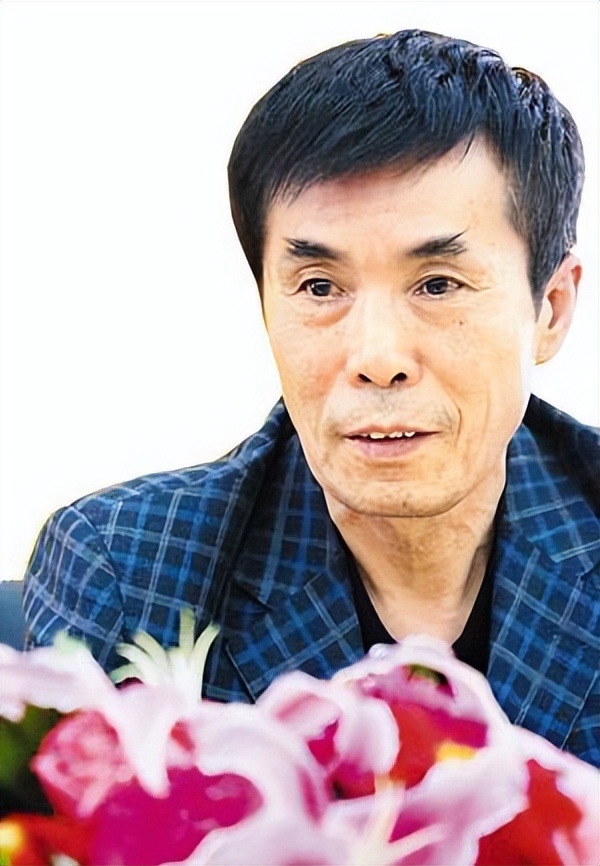 17年前,高秀前脚去世,后脚就回到原配身边的何庆魁,到底爱谁?