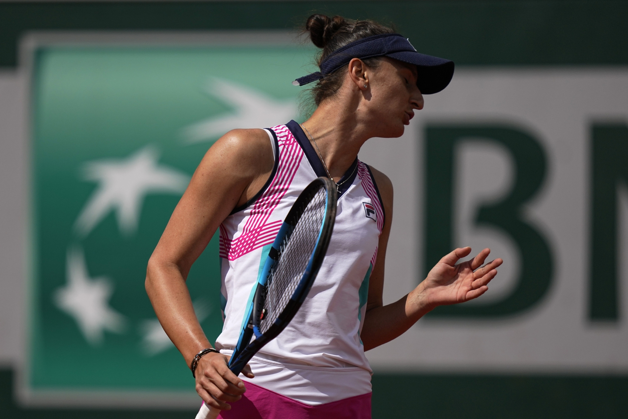 网球法网佩古拉晋级八强