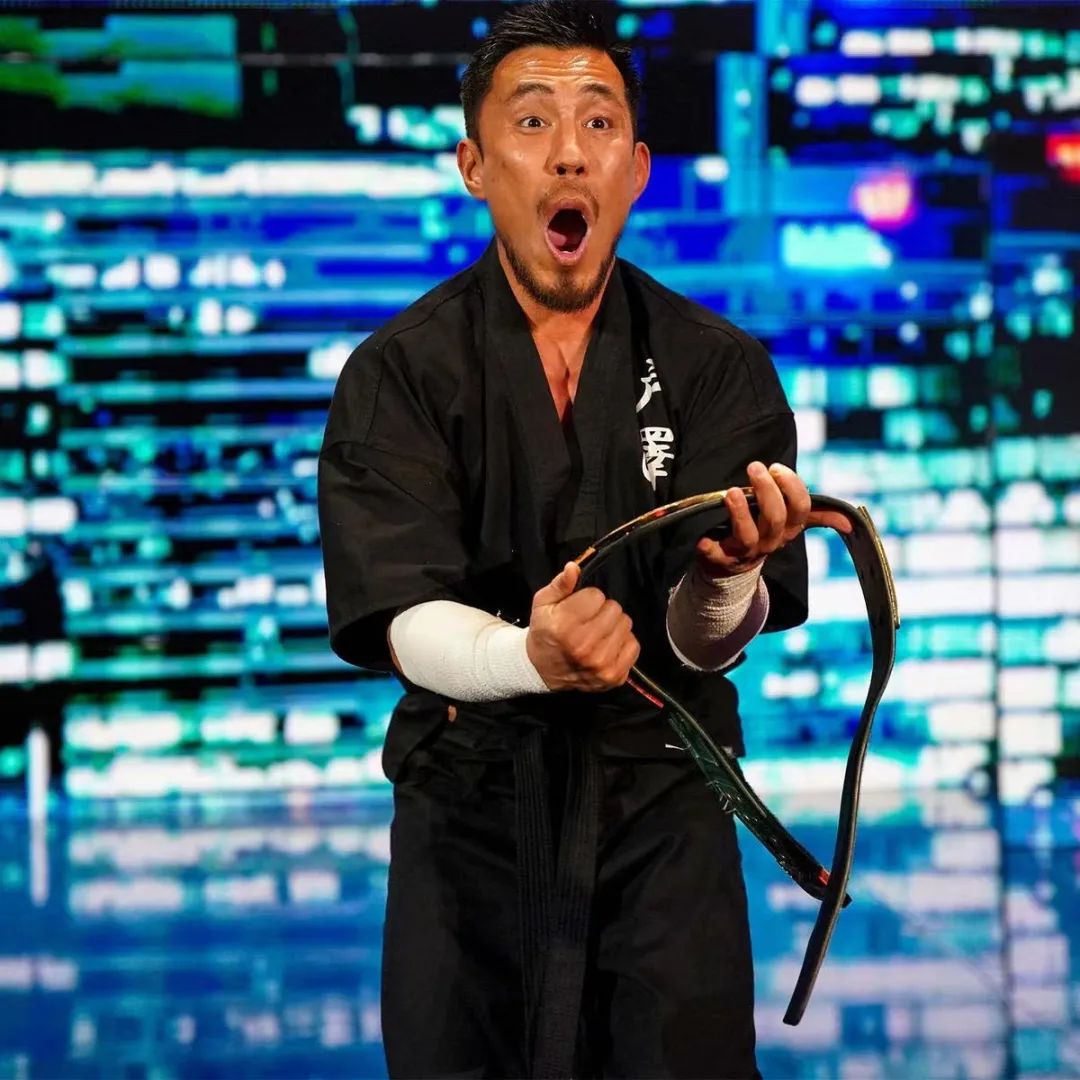 raw地狱牢笼大赛在即火爆场面频出