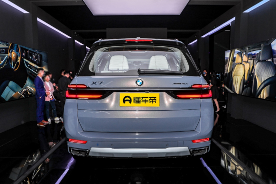 外观更加激进,新款宝马X7亮相粤港澳车展-新浪汽车
