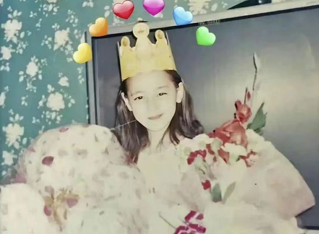 明星罕见童年照：赵丽颖年代感十足，沈腾憨萌可爱，林志玲反差大休闲区蓝鸢梦想 - Www.slyday.coM