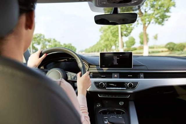 “有车”和“没车”的区别有多大？6点不同，句句说到心坎里了休闲区蓝鸢梦想 - Www.slyday.coM