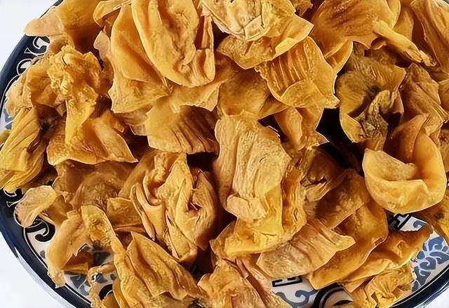 把这里的硬块揉开，气血不足、上热下寒的人，这样做就对了休闲区蓝鸢梦想 - Www.slyday.coM