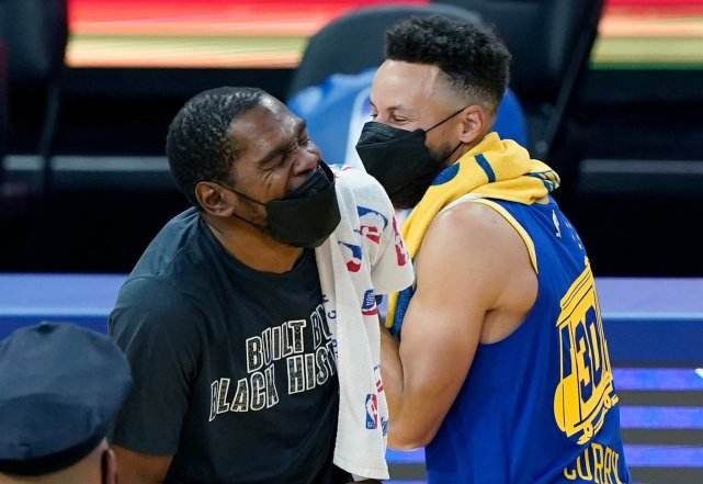 休赛季我的主场！杜兰特破大防群嘲对线，与格林互呛！又暗讽库里休闲区蓝鸢梦想 - Www.slyday.coM