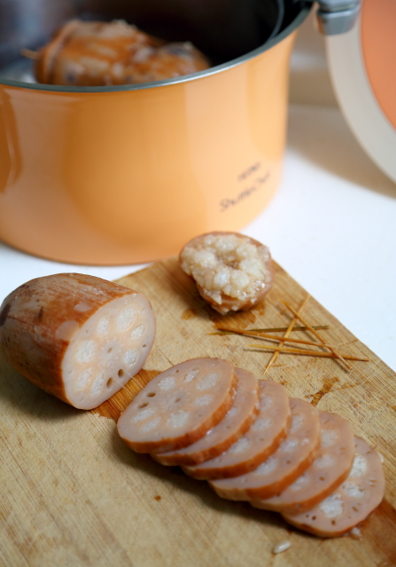 桂花糯米藕,怎样做颜色红亮又酥烂入味?学会了给端午节加道菜