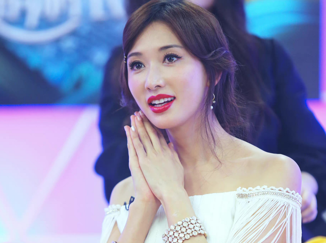 明星罕见童年照:赵丽颖年代感十足,沈腾灵动可爱,林志玲反差大休闲区蓝鸢梦想 - Www.slyday.coM 明星罕见童年照:赵丽颖年代感十足,沈腾灵动可爱,林志玲反差大休闲区蓝鸢梦想 - Www.slyday.coM