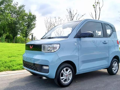 预算3万多嫌新车配置太低，买台二手宏光MINIEV会更好？