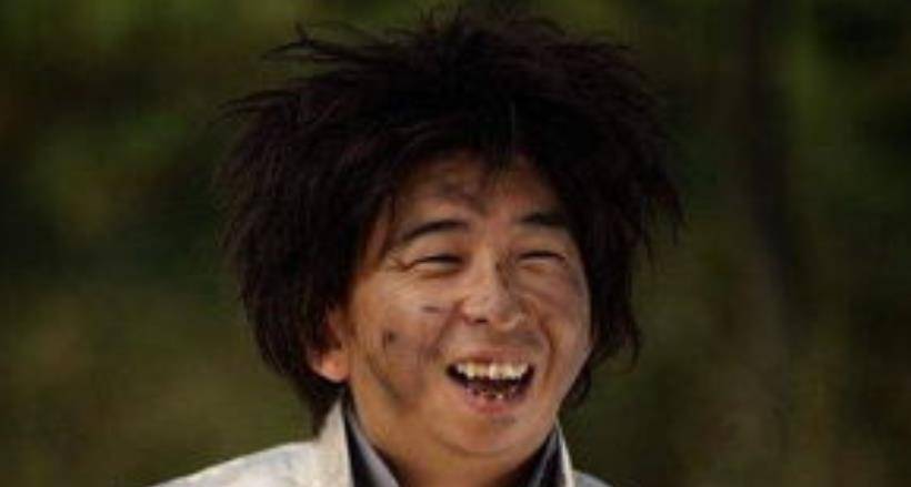 嘲笑比黄渤还“丑”,跑龙套20年后转型当导演,老婆美若天仙休闲区蓝鸢梦想 - Www.slyday.coM 嘲笑比黄渤还“丑”,跑龙套20年后转型当导演,老婆美若天仙休闲区蓝鸢梦想 - Www.slyday.coM