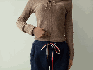 把这里的硬块揉开，气血不足、上热下寒的人，这样做就对了休闲区蓝鸢梦想 - Www.slyday.coM