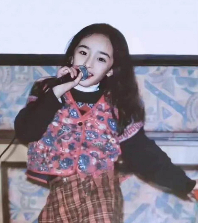 明星罕见童年照:赵丽颖年代感十足,沈腾灵动可爱,林志玲反差大休闲区蓝鸢梦想 - Www.slyday.coM 明星罕见童年照:赵丽颖年代感十足,沈腾灵动可爱,林志玲反差大休闲区蓝鸢梦想 - Www.slyday.coM