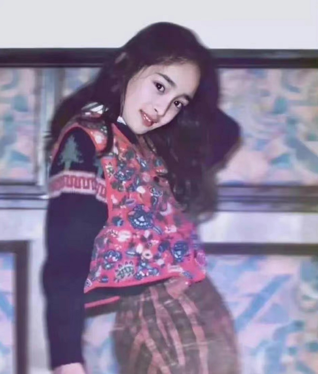 明星罕见童年照:赵丽颖年代感十足,沈腾灵动可爱,林志玲反差大休闲区蓝鸢梦想 - Www.slyday.coM 明星罕见童年照:赵丽颖年代感十足,沈腾灵动可爱,林志玲反差大休闲区蓝鸢梦想 - Www.slyday.coM