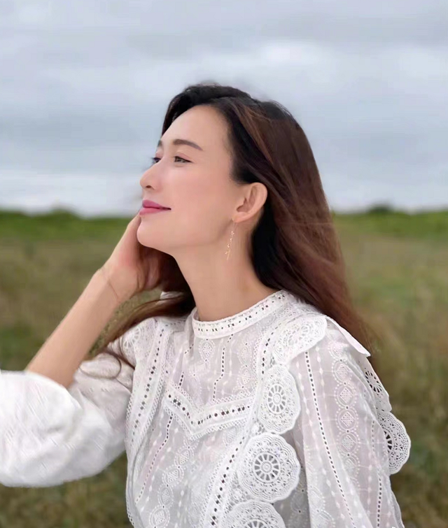 明星罕见童年照:赵丽颖年代感十足,沈腾灵动可爱,林志玲反差大休闲区蓝鸢梦想 - Www.slyday.coM 明星罕见童年照:赵丽颖年代感十足,沈腾灵动可爱,林志玲反差大休闲区蓝鸢梦想 - Www.slyday.coM