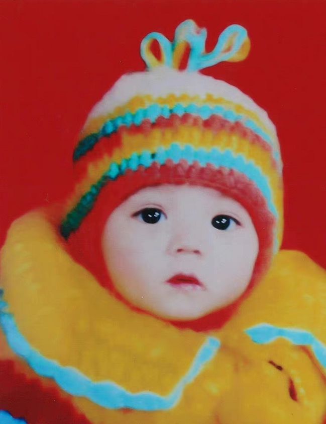 明星罕见童年照：赵丽颖年代感十足，沈腾憨萌可爱，林志玲反差大休闲区蓝鸢梦想 - Www.slyday.coM