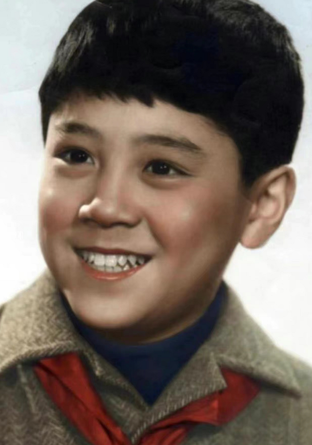 明星罕见童年照:赵丽颖年代感十足,沈腾灵动可爱,林志玲反差大休闲区蓝鸢梦想 - Www.slyday.coM 明星罕见童年照:赵丽颖年代感十足,沈腾灵动可爱,林志玲反差大休闲区蓝鸢梦想 - Www.slyday.coM