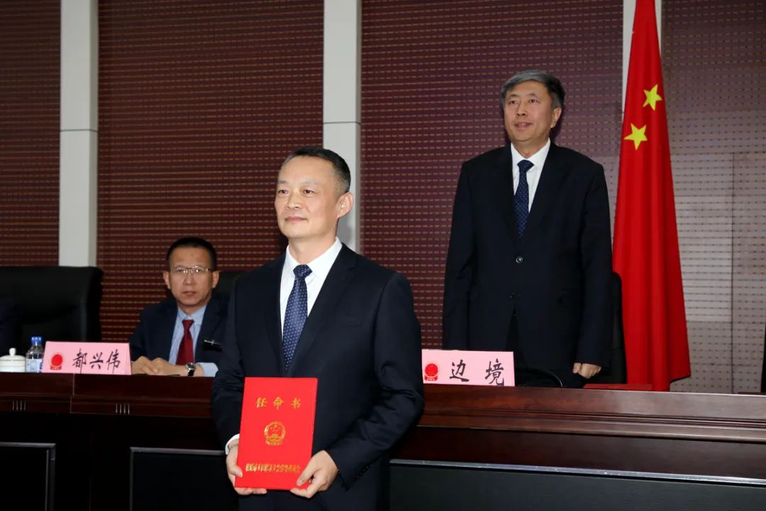 省公安厅情报中心主任调任市公安局局长