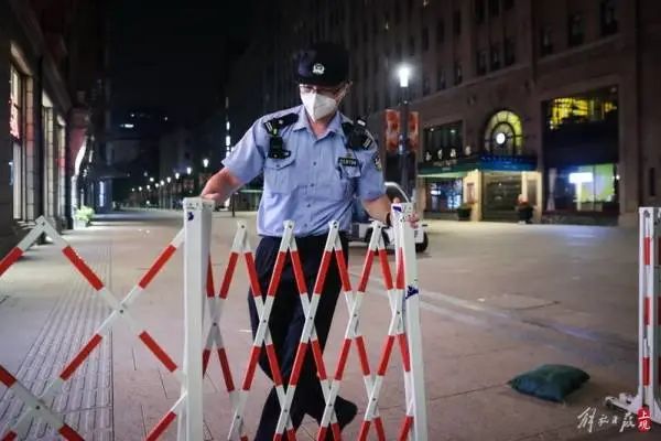 上海回来了！那些让人热泪盈眶的瞬间，应该被铭记！休闲区蓝鸢梦想 - Www.slyday.coM