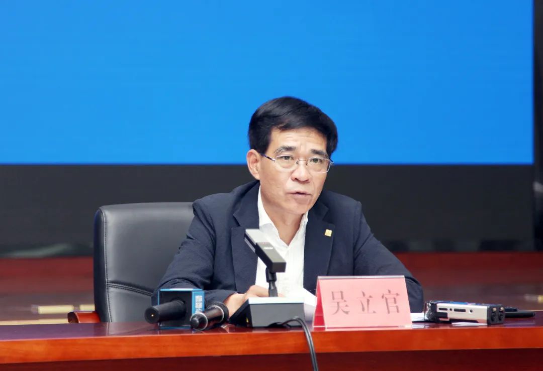 福建省文化和旅游厅一级巡视员吴立官在会上对八条措施做总体情况介绍