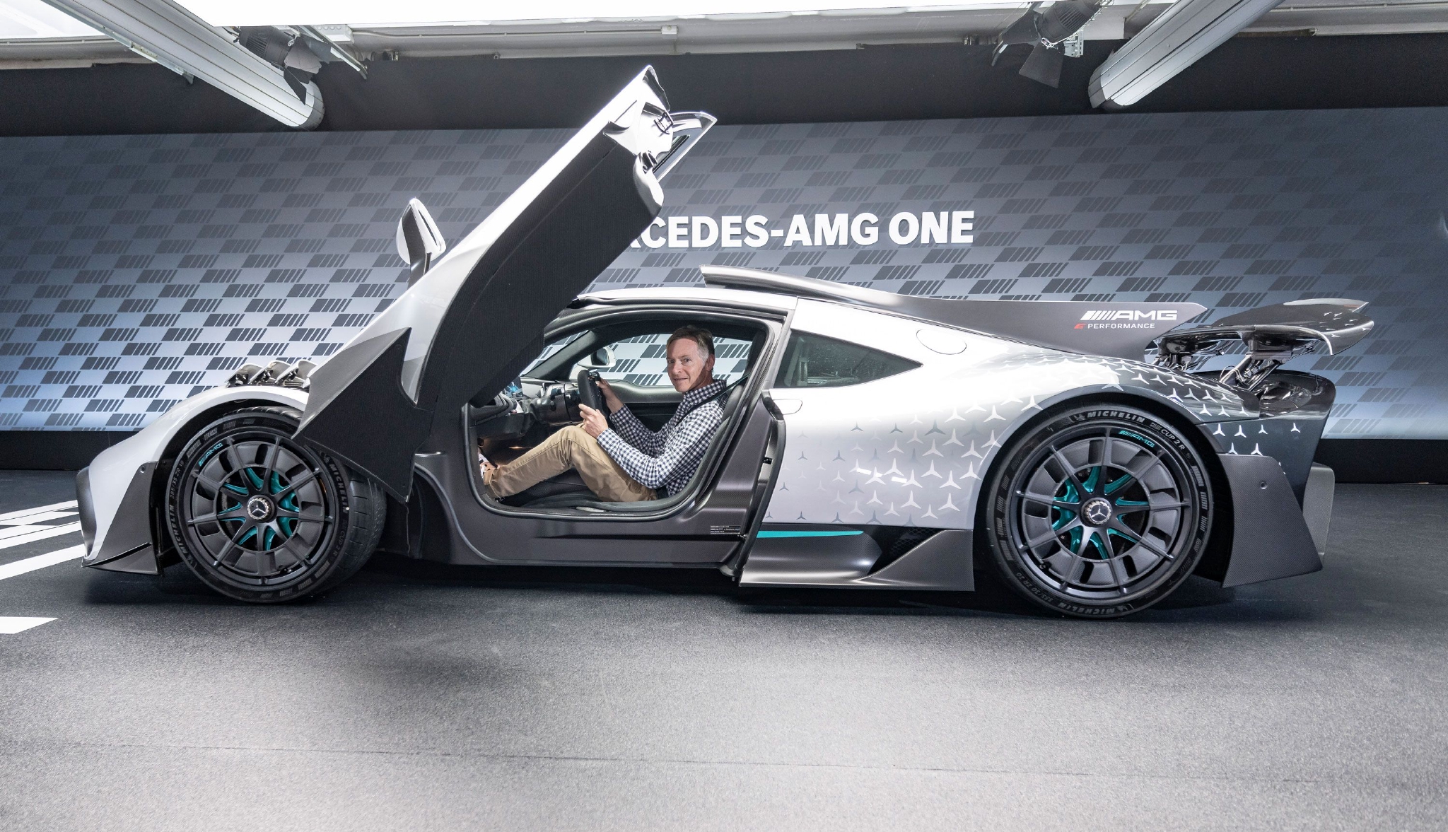 网通社独家抢先揭秘梅赛德斯amgone量产版