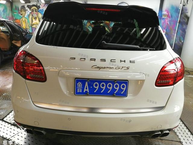鲁a99999在保时捷卡宴(配置|询价)gts上,在网上估值了一下车牌,价值