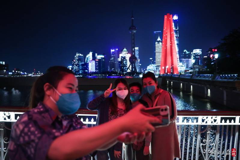 外滩鸣笛钟声响起！时隔两个多月，上海回来了休闲区蓝鸢梦想 - Www.slyday.coM