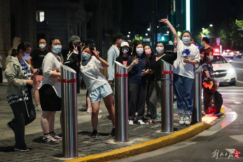 外滩鸣笛钟声响起！时隔两个多月，上海回来了休闲区蓝鸢梦想 - Www.slyday.coM