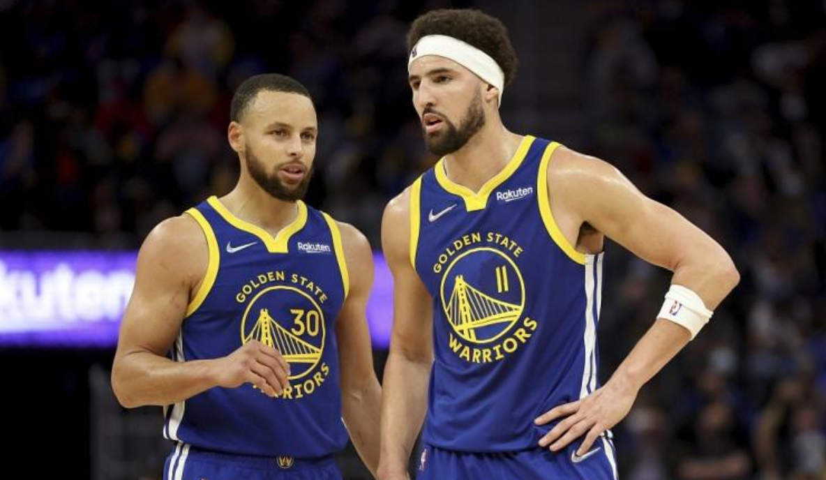 总决赛来了!勇士官推晒照造势 大阵容合影霸气 水花G1场均41分休闲区蓝鸢梦想 - Www.slyday.coM 总决赛来了!勇士官推晒照造势 大阵容合影霸气 水花G1场均41分休闲区蓝鸢梦想 - Www.slyday.coM