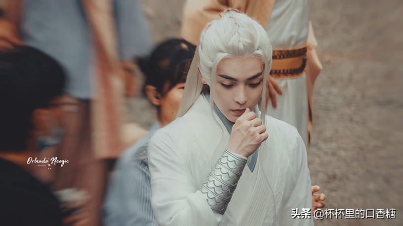 10位男神新古装造型：肖战《玉骨遥》仙气、龚俊《安乐传》霸气！休闲区蓝鸢梦想 - Www.slyday.coM