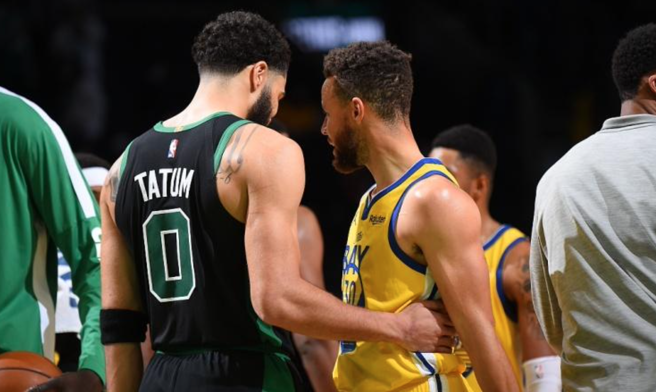 总决赛来了!勇士官推晒照造势 大阵容合影霸气 水花G1场均41分休闲区蓝鸢梦想 - Www.slyday.coM 总决赛来了!勇士官推晒照造势 大阵容合影霸气 水花G1场均41分休闲区蓝鸢梦想 - Www.slyday.coM