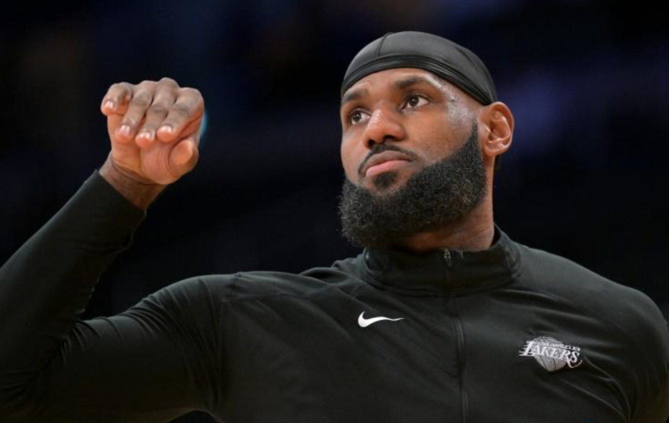 恭喜!詹姆斯成NBA首位10亿身家现役球员 努尔基奇:向国王致敬休闲区蓝鸢梦想 - Www.slyday.coM 恭喜!詹姆斯成NBA首位10亿身家现役球员 努尔基奇:向国王致敬休闲区蓝鸢梦想 - Www.slyday.coM