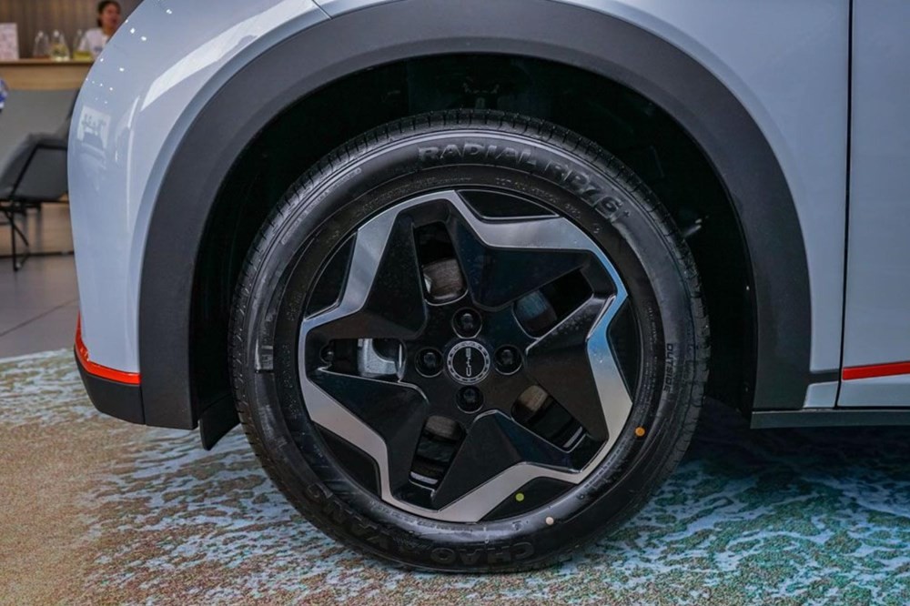 小型纯电车型该如何选择？欧拉好猫和比亚迪海豚您选择谁