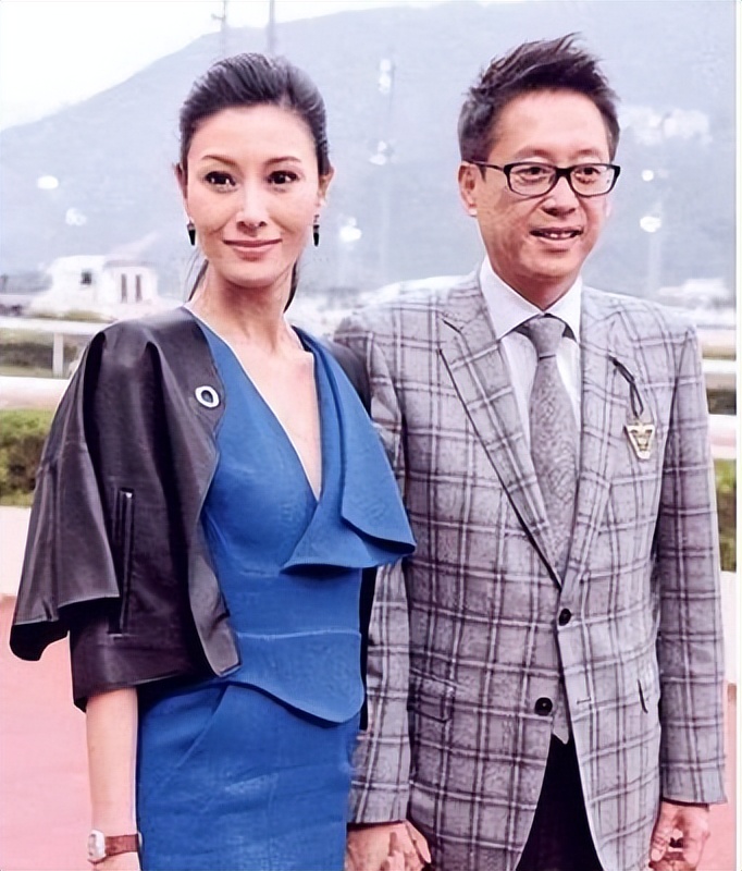 刘嘉玲刚刚到香港就傍上富豪许晋亨分手多年还是好朋友