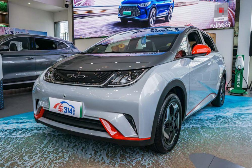 小型纯电车型该如何选择？欧拉好猫和比亚迪海豚您选择谁