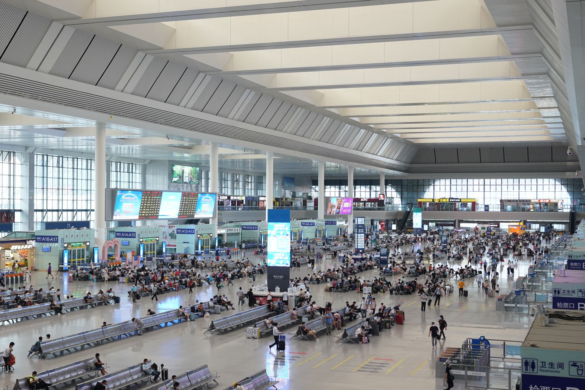 端午假期，南宁至玉林、贺州等方向动车组列车恢复或重联开行休闲区蓝鸢梦想 - Www.slyday.coM