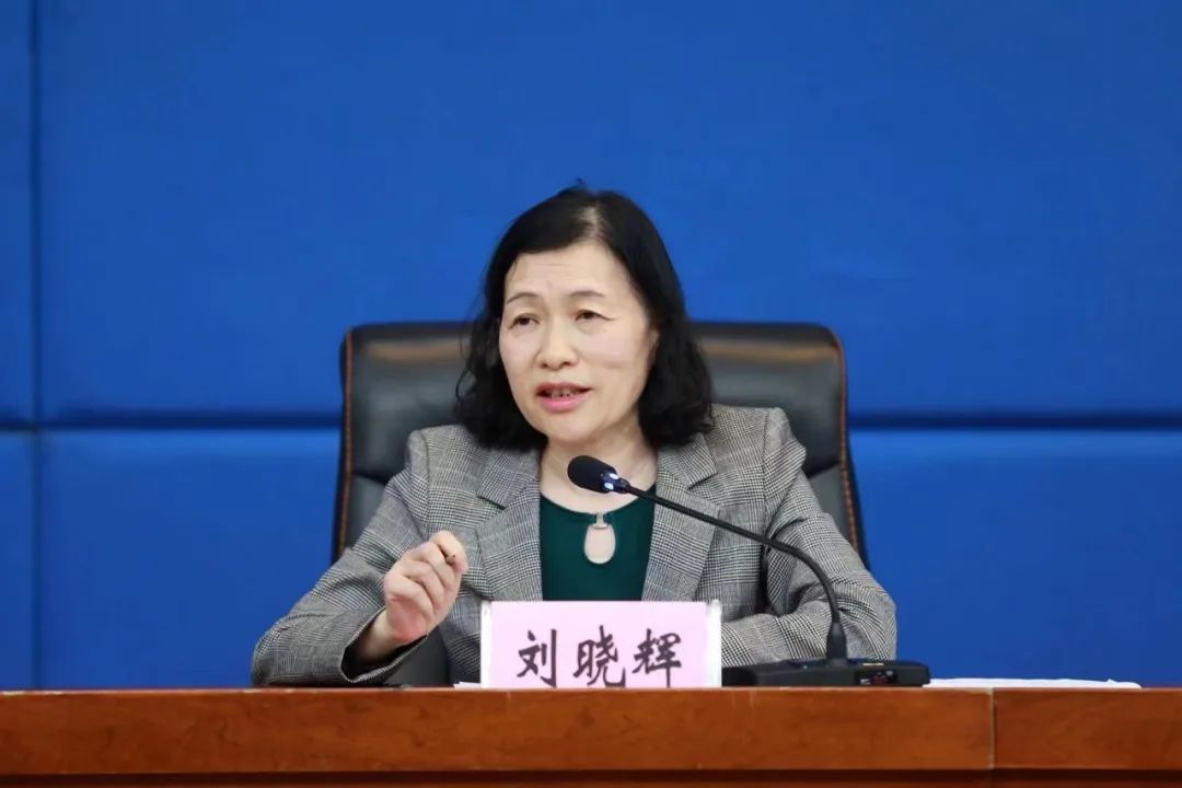 黑龙江银保监局副局长 刘晓辉按照银保监会的口径,新市民主要指因本人