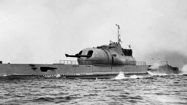 伊400潜艇,浮出水面后弹射起飞|日本|航母|武器_新浪新闻